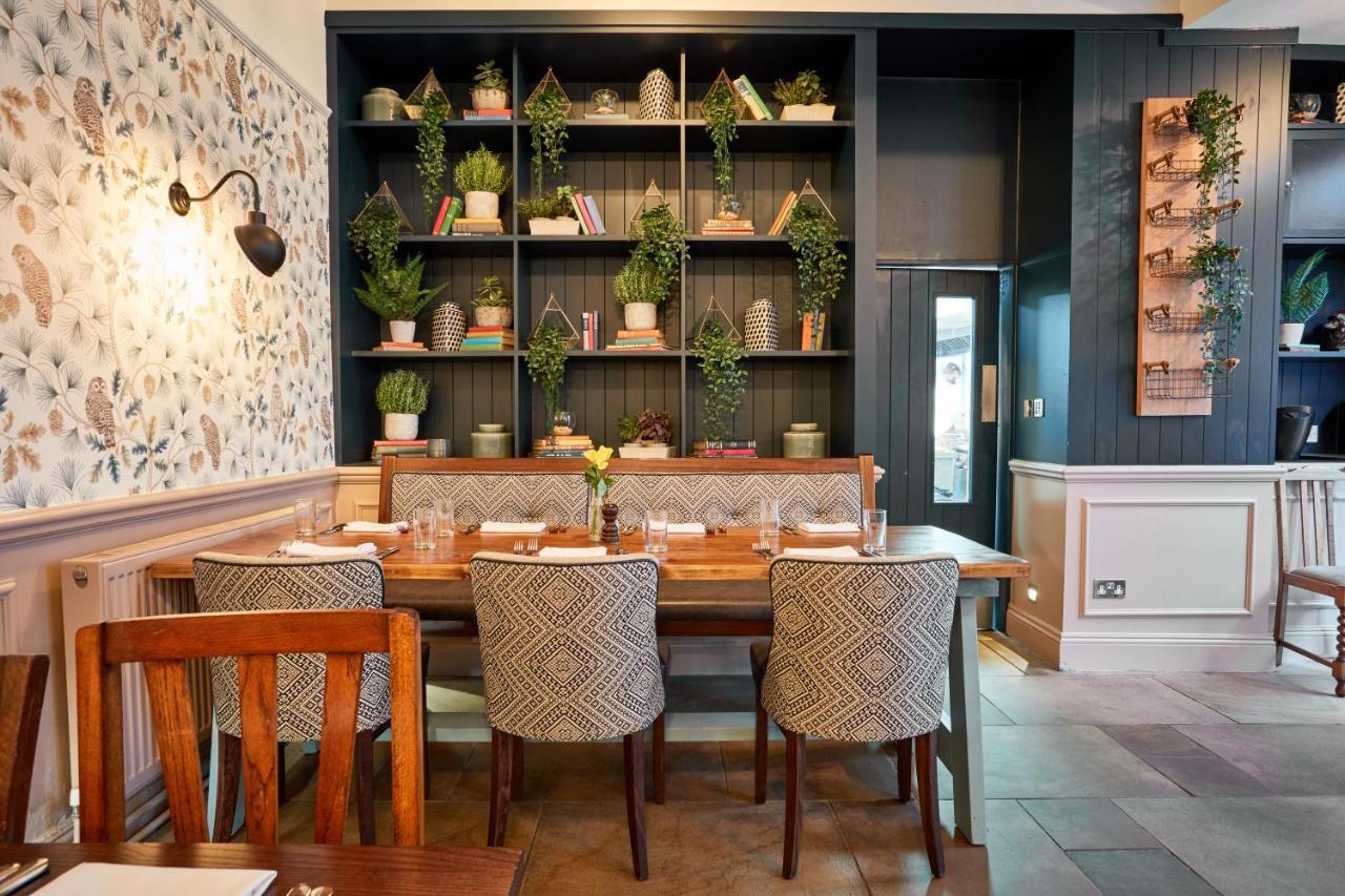 The Fleece At Cirencester Exterior foto The interior of the restaurant